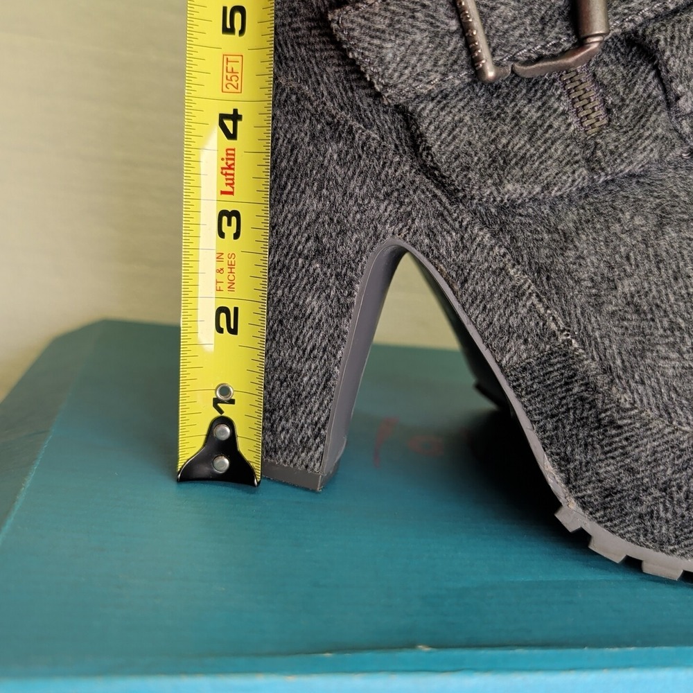 Blowfish Malibu Women's Vilocate Bootie Grey 4" Heel Fashion Boot Size 8.5 EUC - Picture 4 of 10